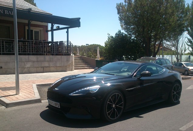 Aston Martin Vanquish 2013