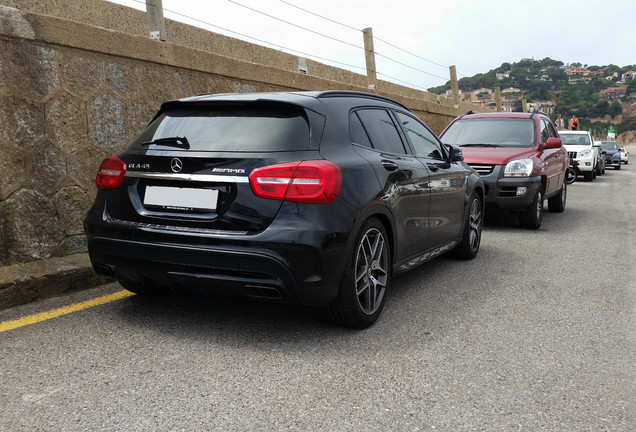 Mercedes-Benz GLA 45 AMG X156