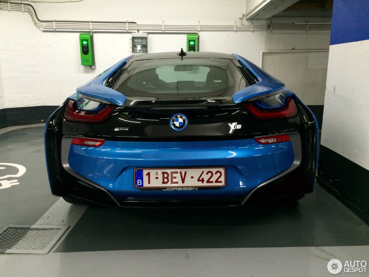 BMW i8