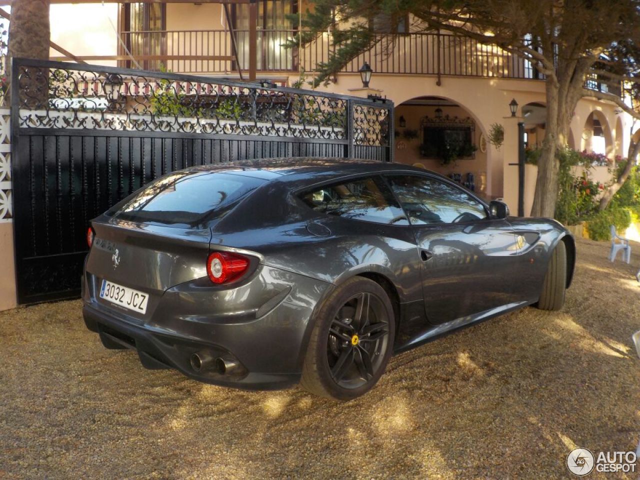 Ferrari FF