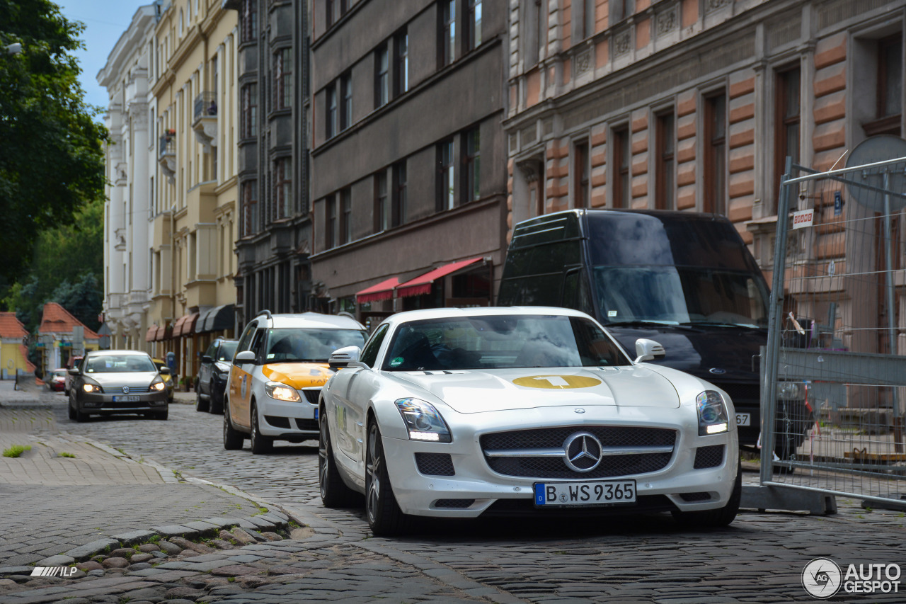 Mercedes-Benz SLS AMG