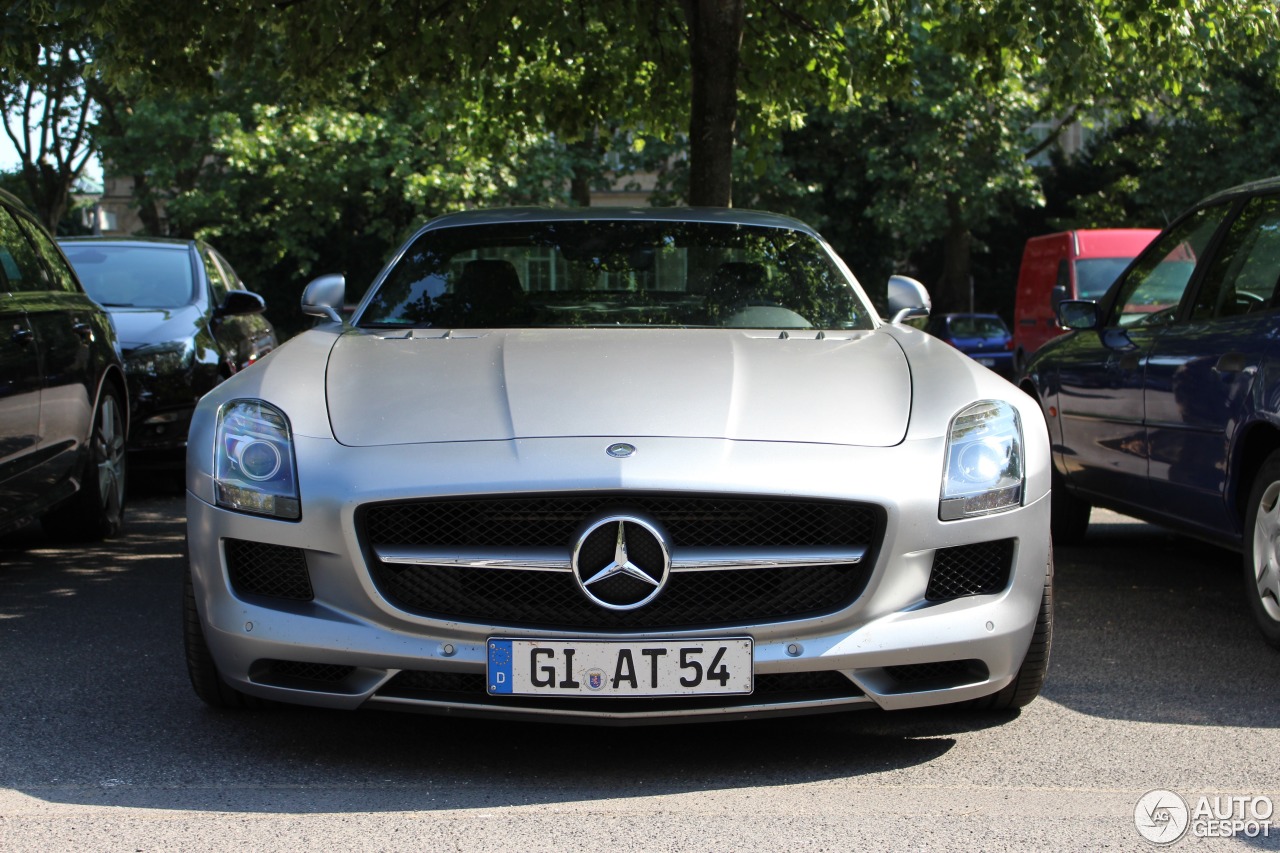 Mercedes-Benz SLS AMG