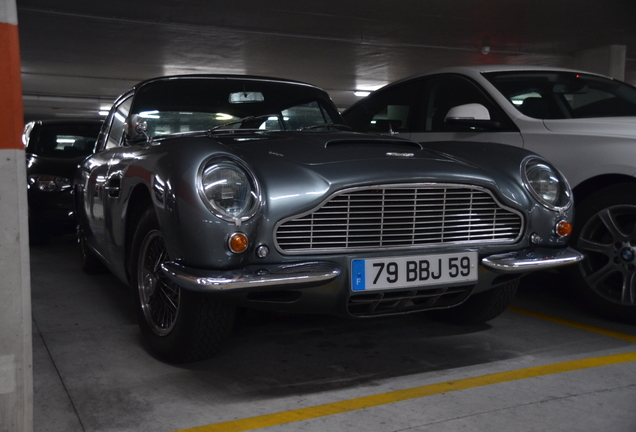 Aston Martin DB6 Vantage MKI