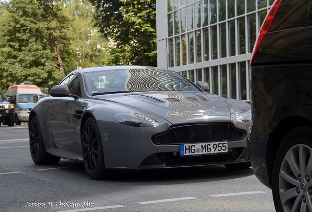 Aston Martin V12 Vantage S