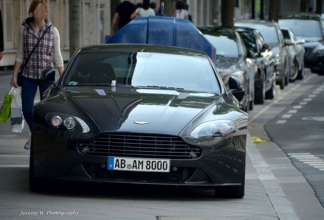 Aston Martin V8 Vantage S