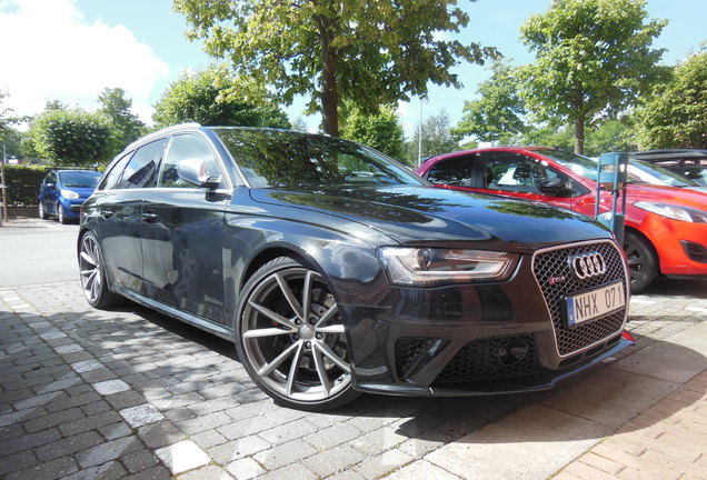 Audi RS4 Avant B8