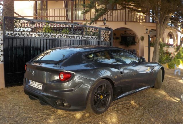 Ferrari FF