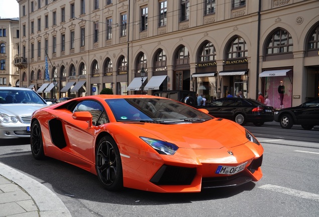 Lamborghini Aventador LP700-4