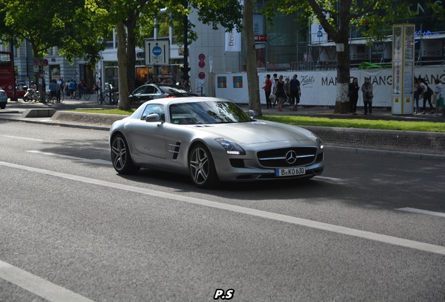 Mercedes-Benz SLS AMG