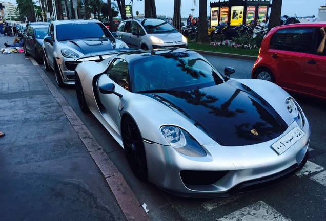 Porsche 918 Spyder Weissach Package