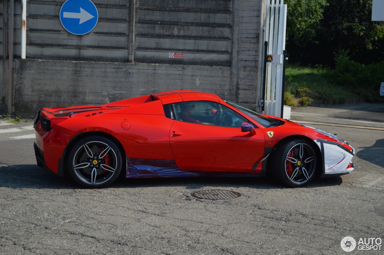 Sneak peek: Ferrari 12Cilindri Spider spotted under wraps