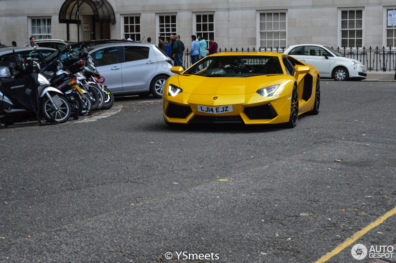 Lamborghini Aventador LP700-4