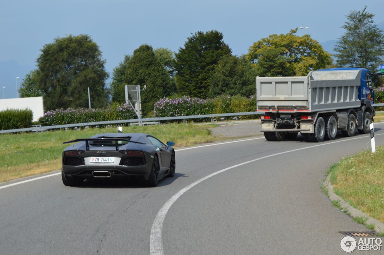 Lamborghini Aventador LP700-4