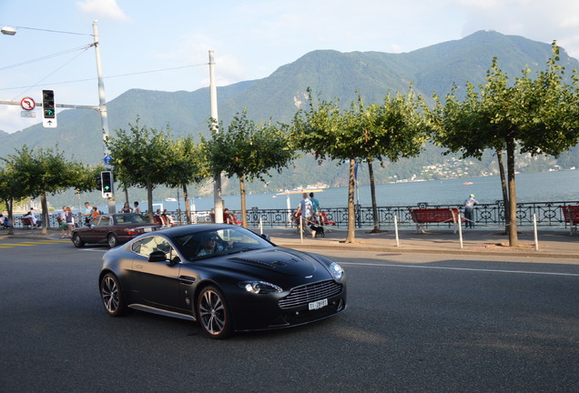 Aston Martin V12 Vantage