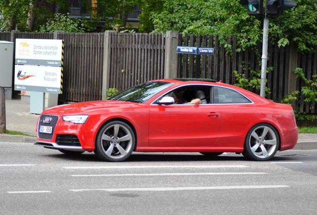 Audi RS5 B8 2012