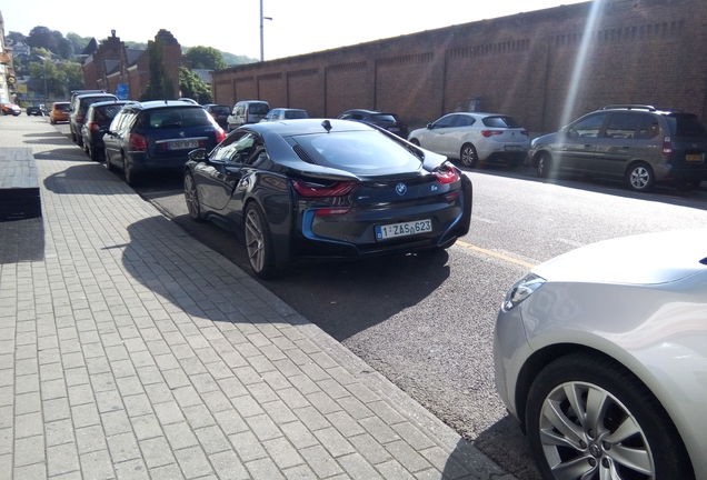 BMW i8