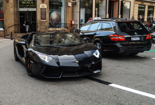 Lamborghini Aventador LP700-4 Roadster