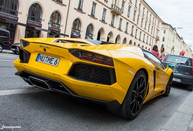 Lamborghini Aventador LP700-4 Roadster