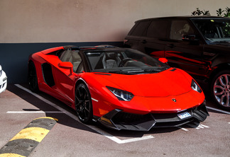 Lamborghini Aventador LP700-4 Roadster MVM Automotive Design