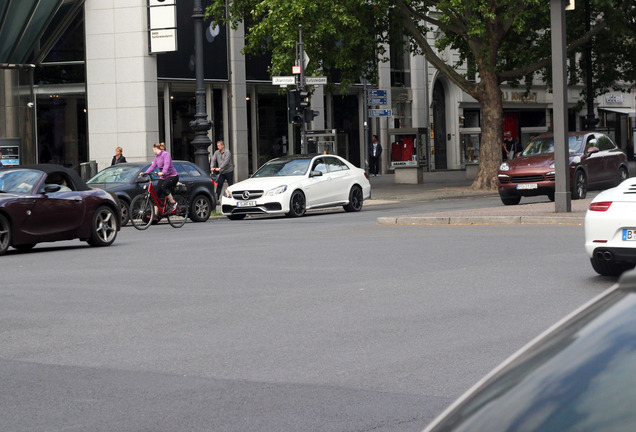 Mercedes-Benz E 63 AMG S W212