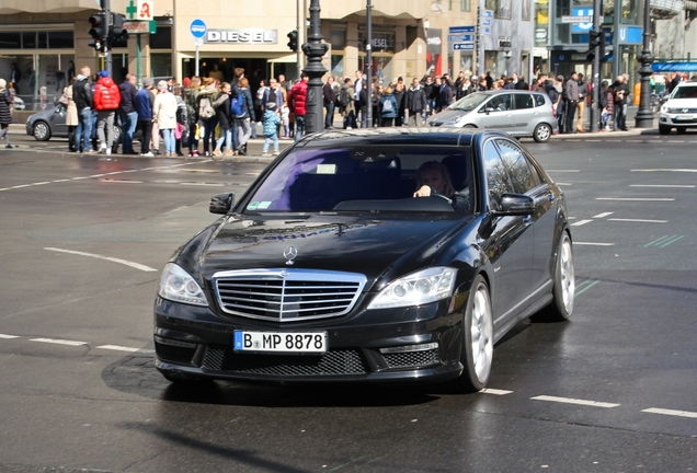 Mercedes-Benz S 63 AMG W221 2011