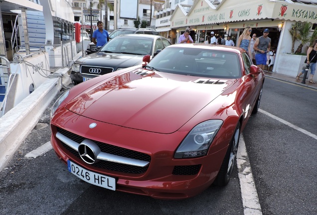 Mercedes-Benz SLS AMG