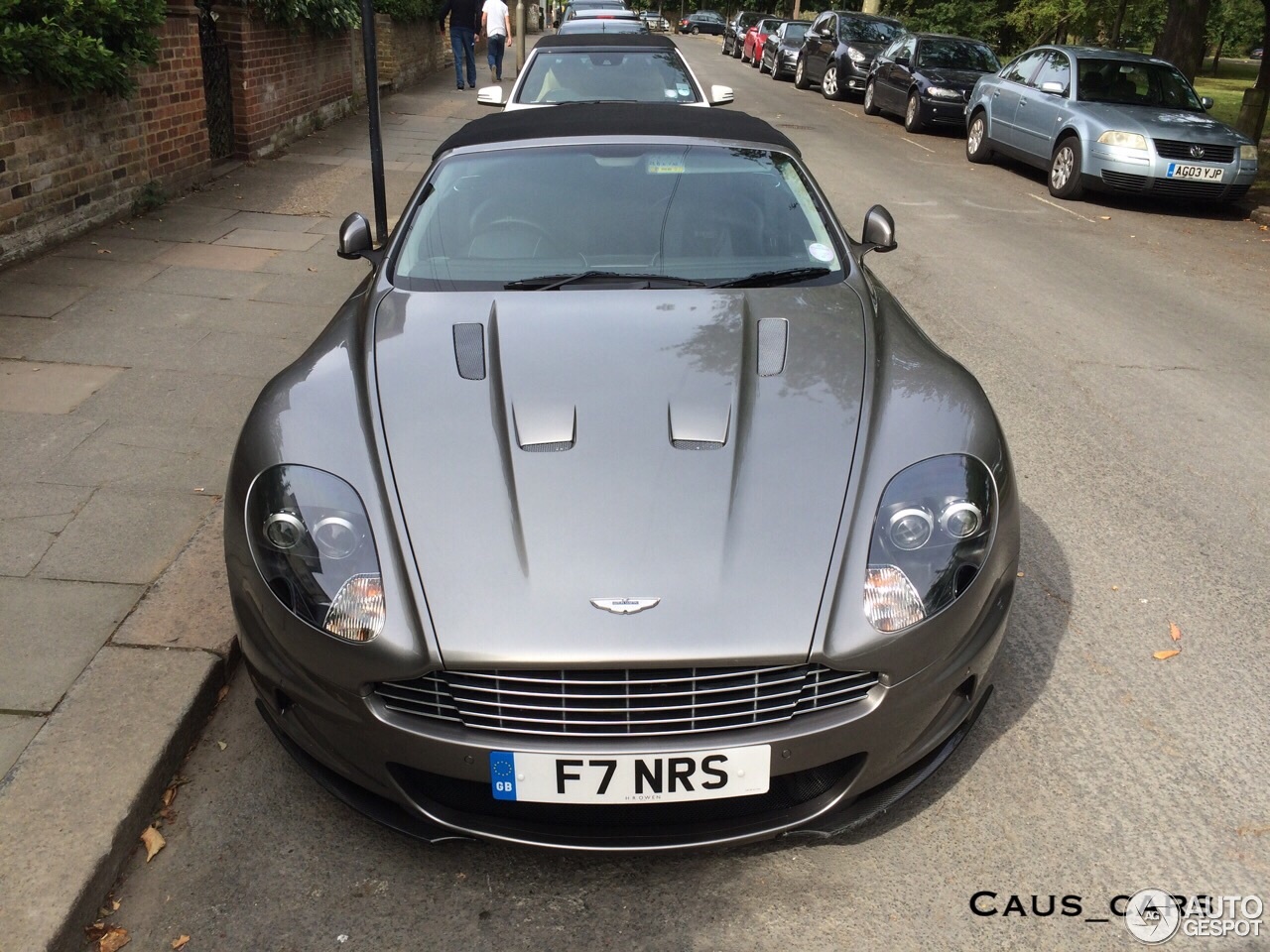 Aston Martin DBS Volante