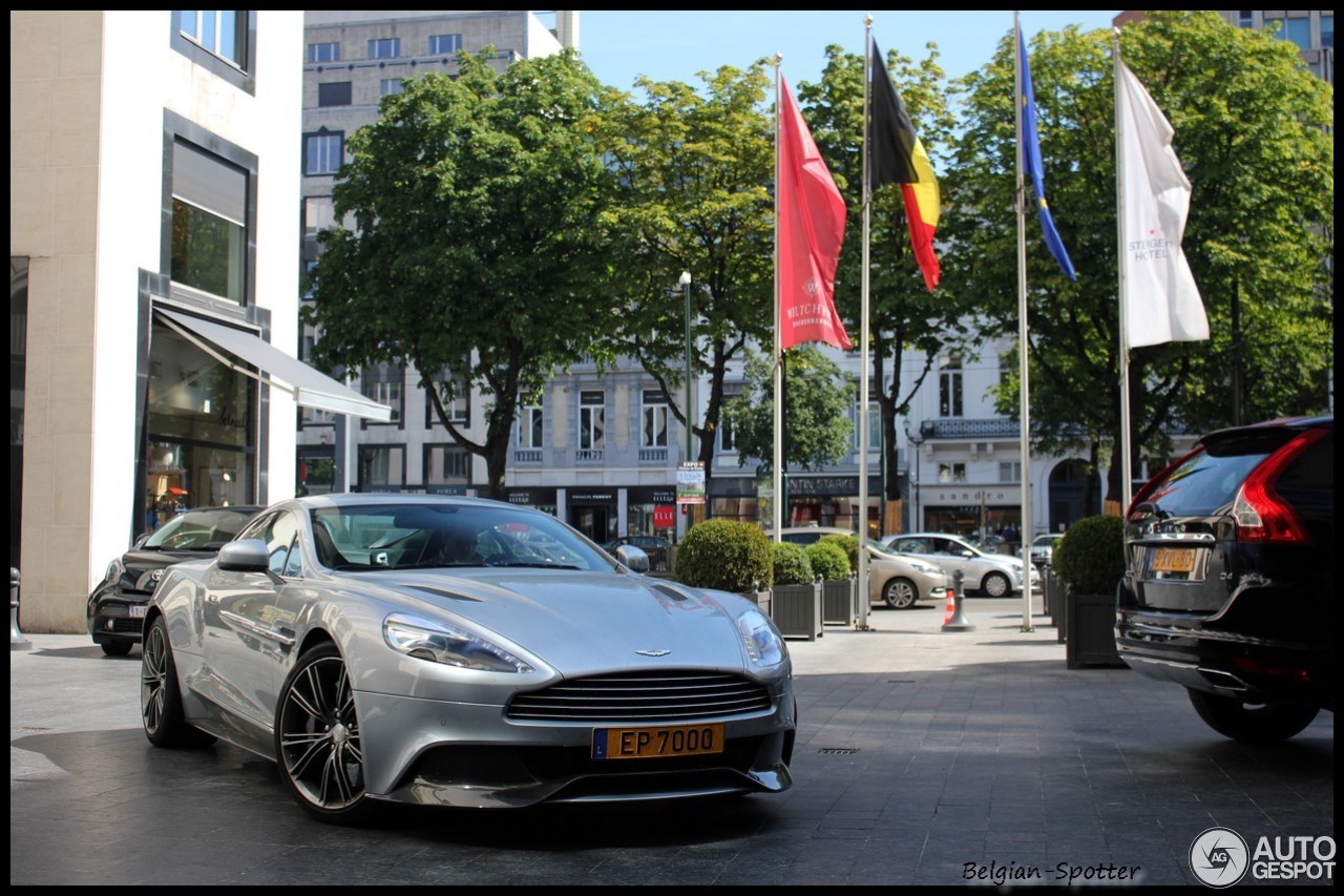 Aston Martin Vanquish 2013