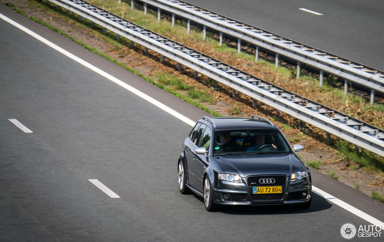 Audi RS4 Avant B7