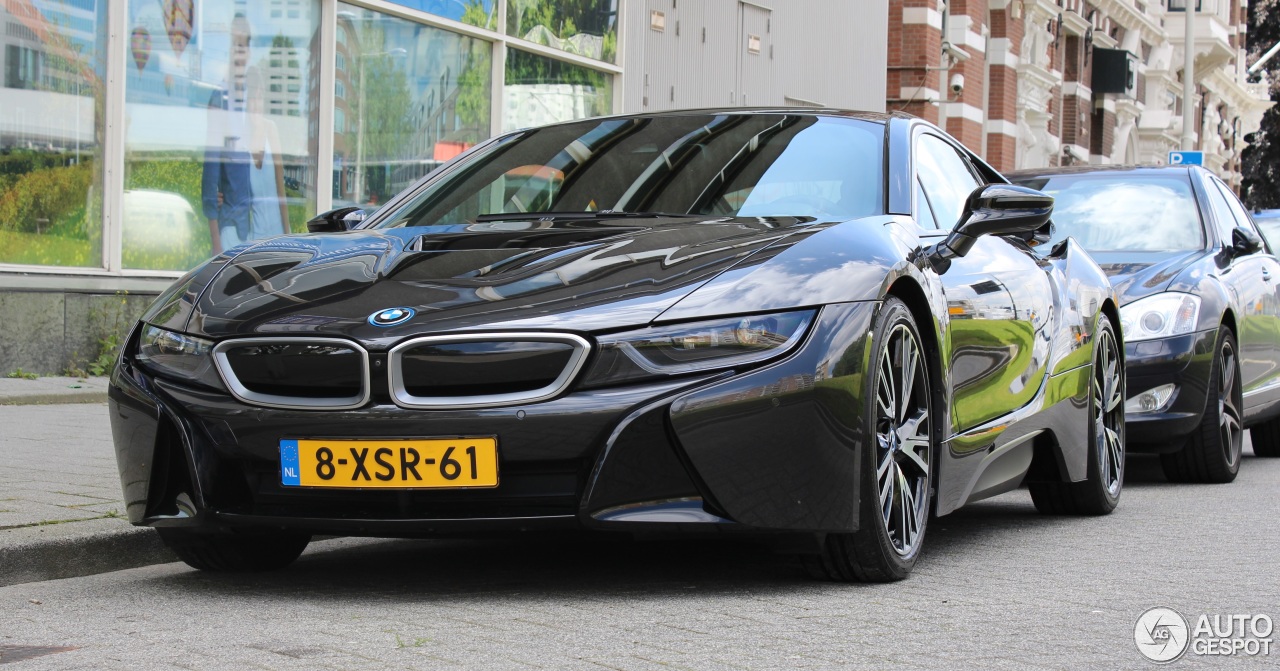 BMW i8