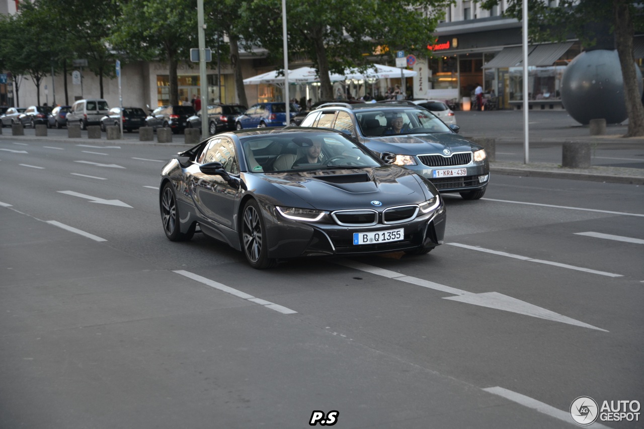 BMW i8