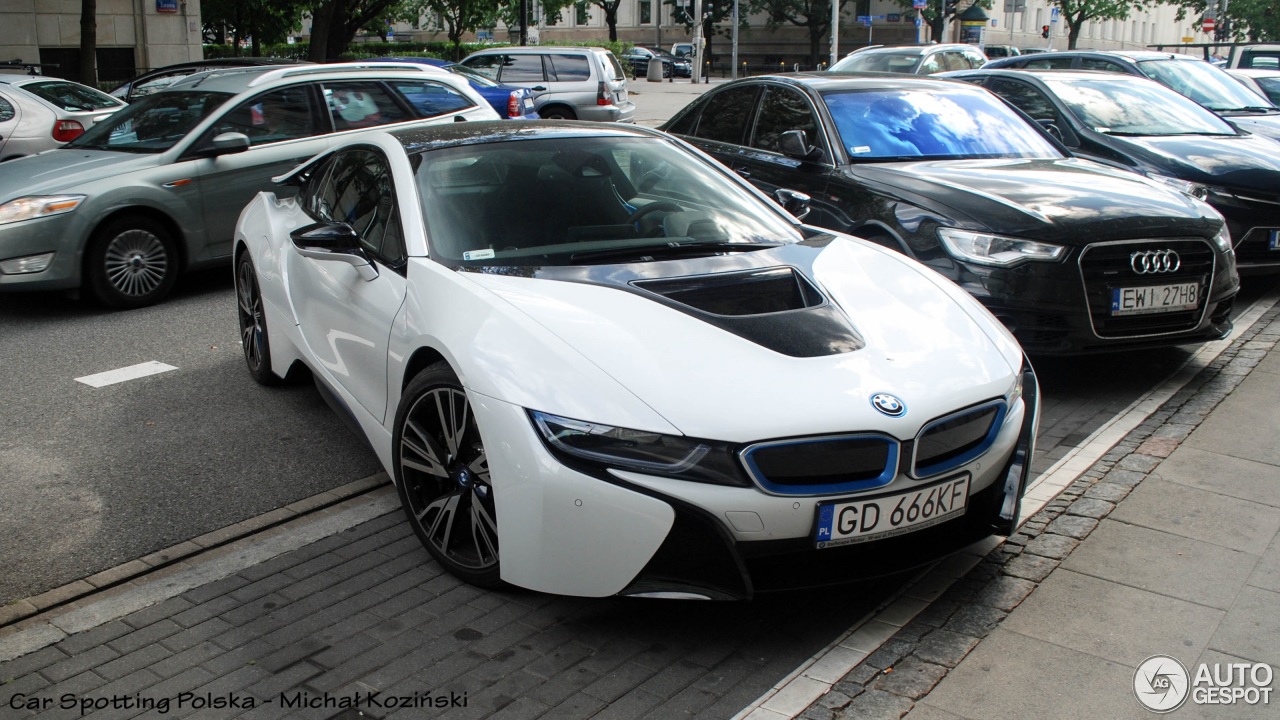 BMW i8