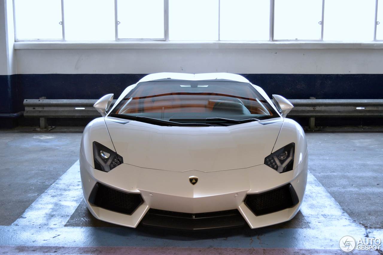 Lamborghini Aventador LP700-4 Roadster