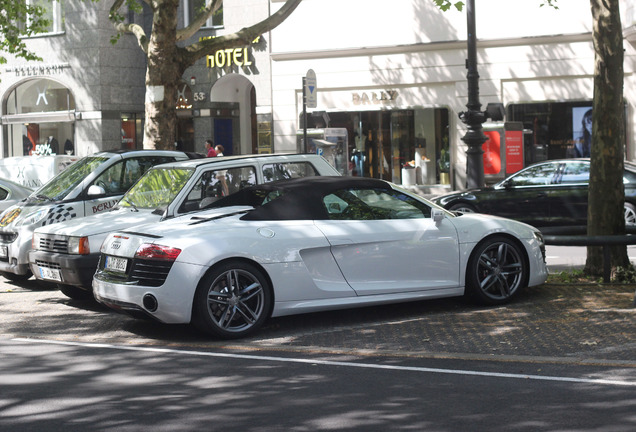 Audi R8 V10 Spyder 2013