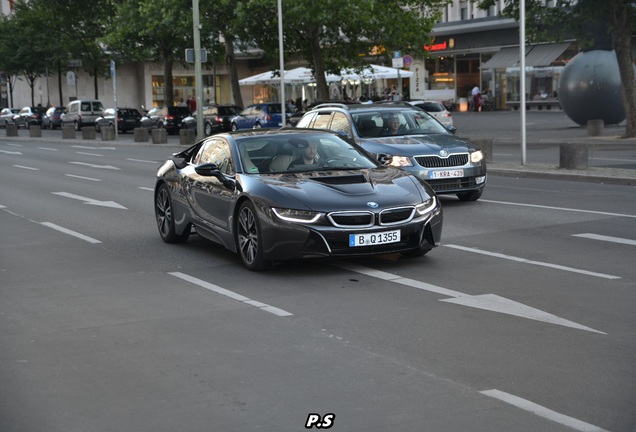 BMW i8