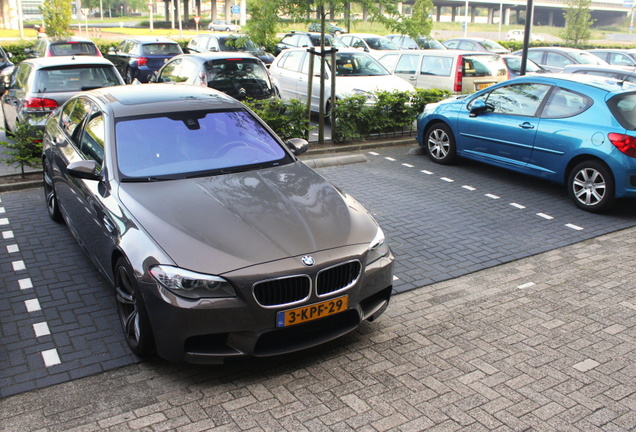 BMW M5 F10 2011