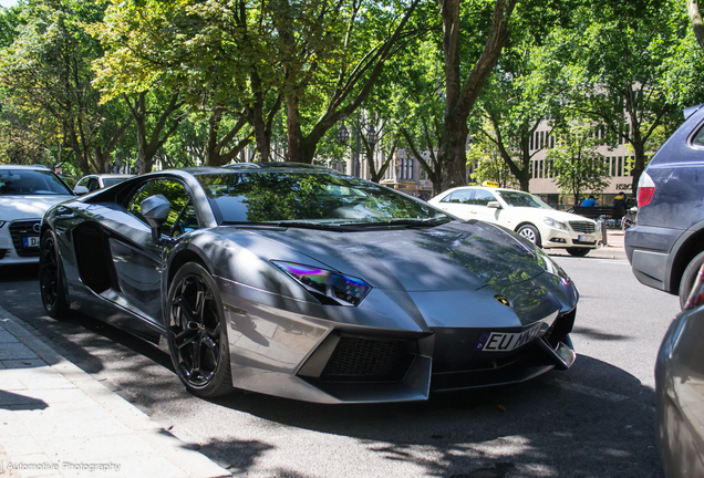 Lamborghini Aventador LP700-4