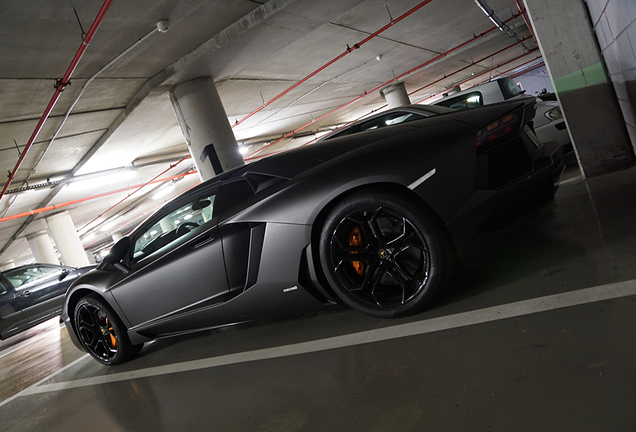 Lamborghini Aventador LP700-4 Roadster