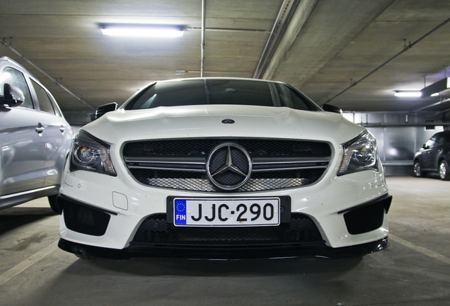 Mercedes-Benz CLA 45 AMG C117