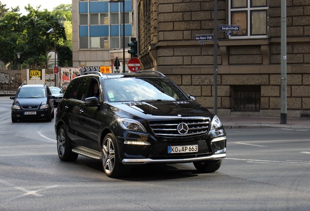 Mercedes-Benz ML 63 AMG W166