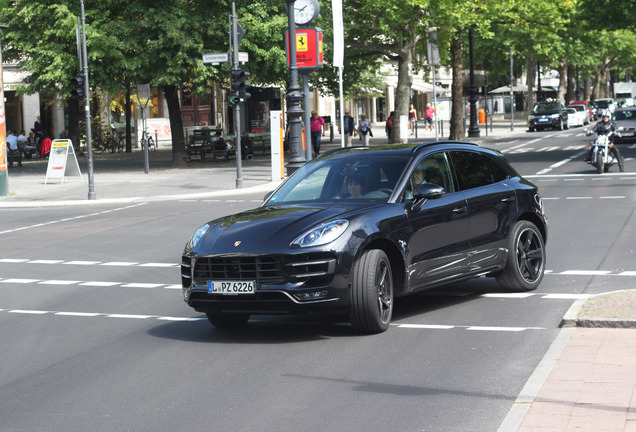 Porsche 95B Macan Turbo