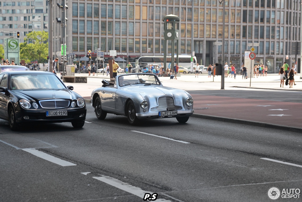 Aston Martin DB2 Drophead Coupé