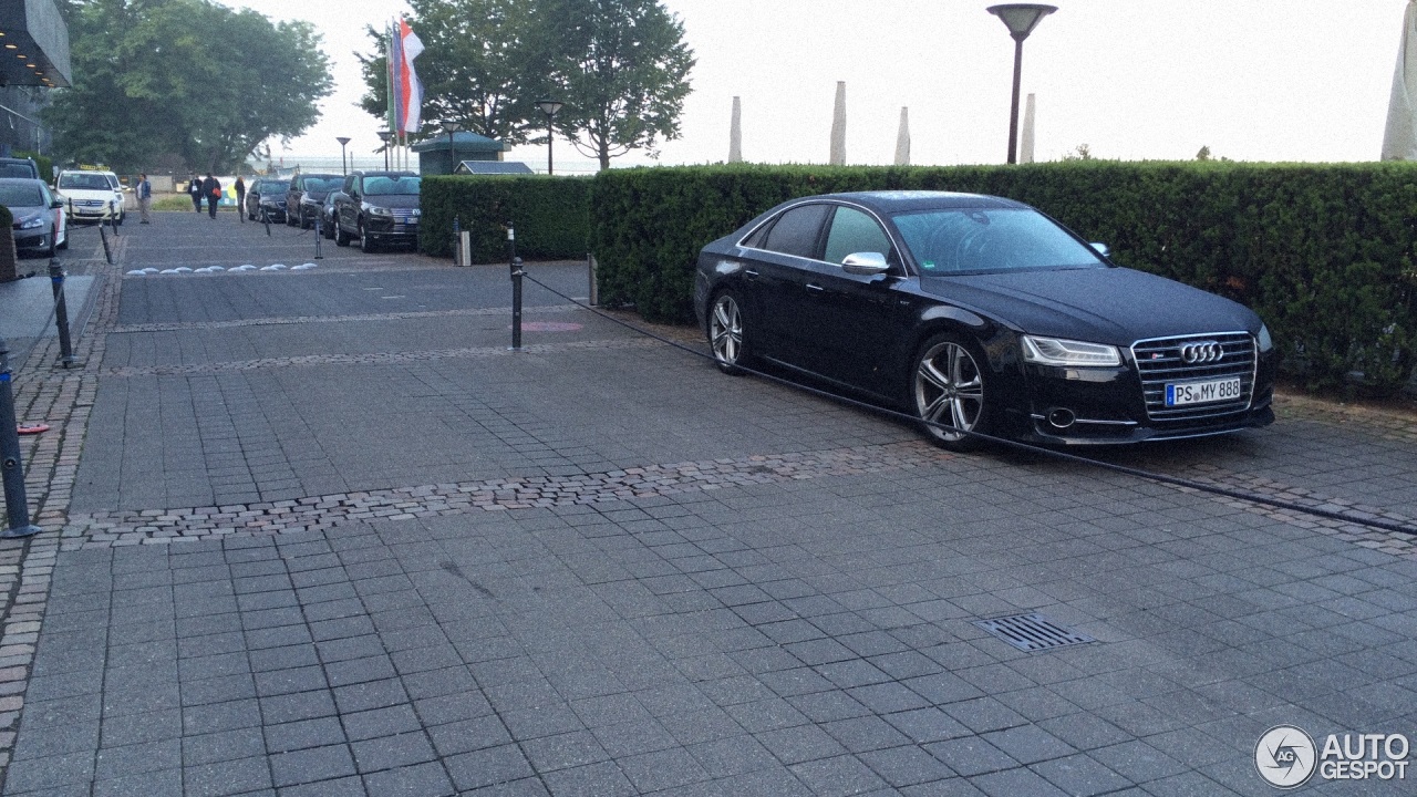 Audi S8 D4