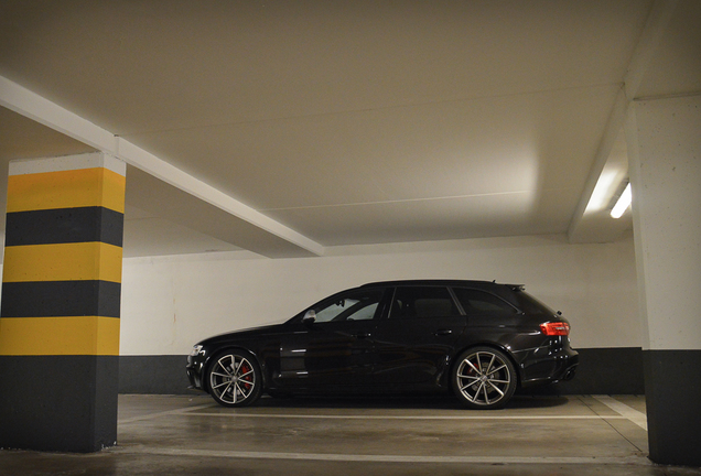 Audi RS4 Avant B8