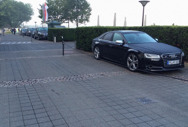 Audi S8 D4