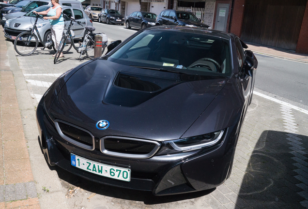 BMW i8