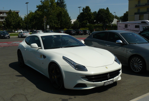 Ferrari FF