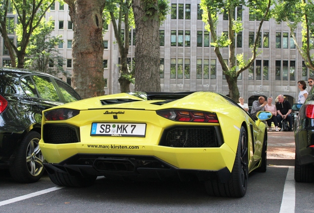 Lamborghini Aventador LP700-4 Roadster