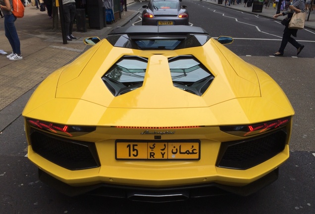 Lamborghini Aventador LP700-4 Roadster