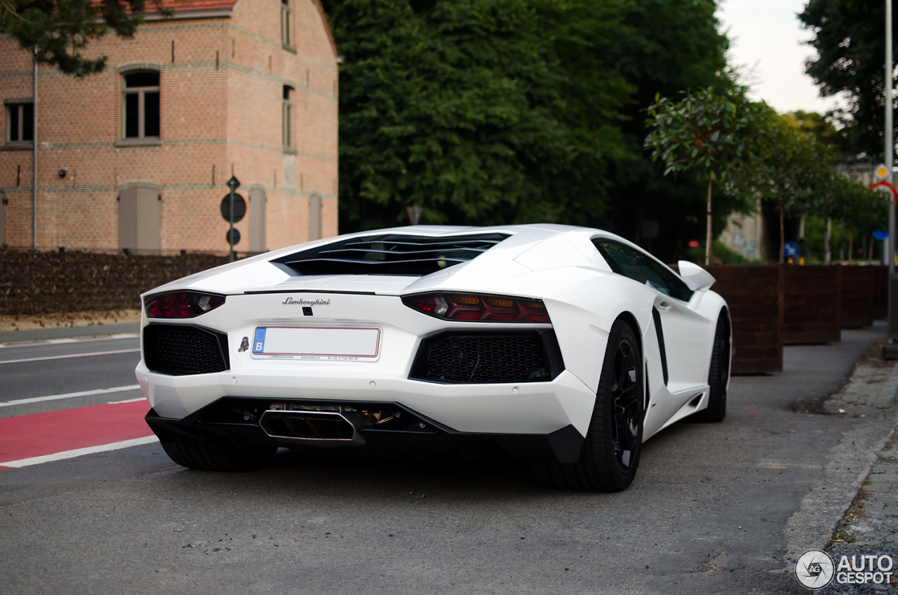 Lamborghini Aventador LP700-4